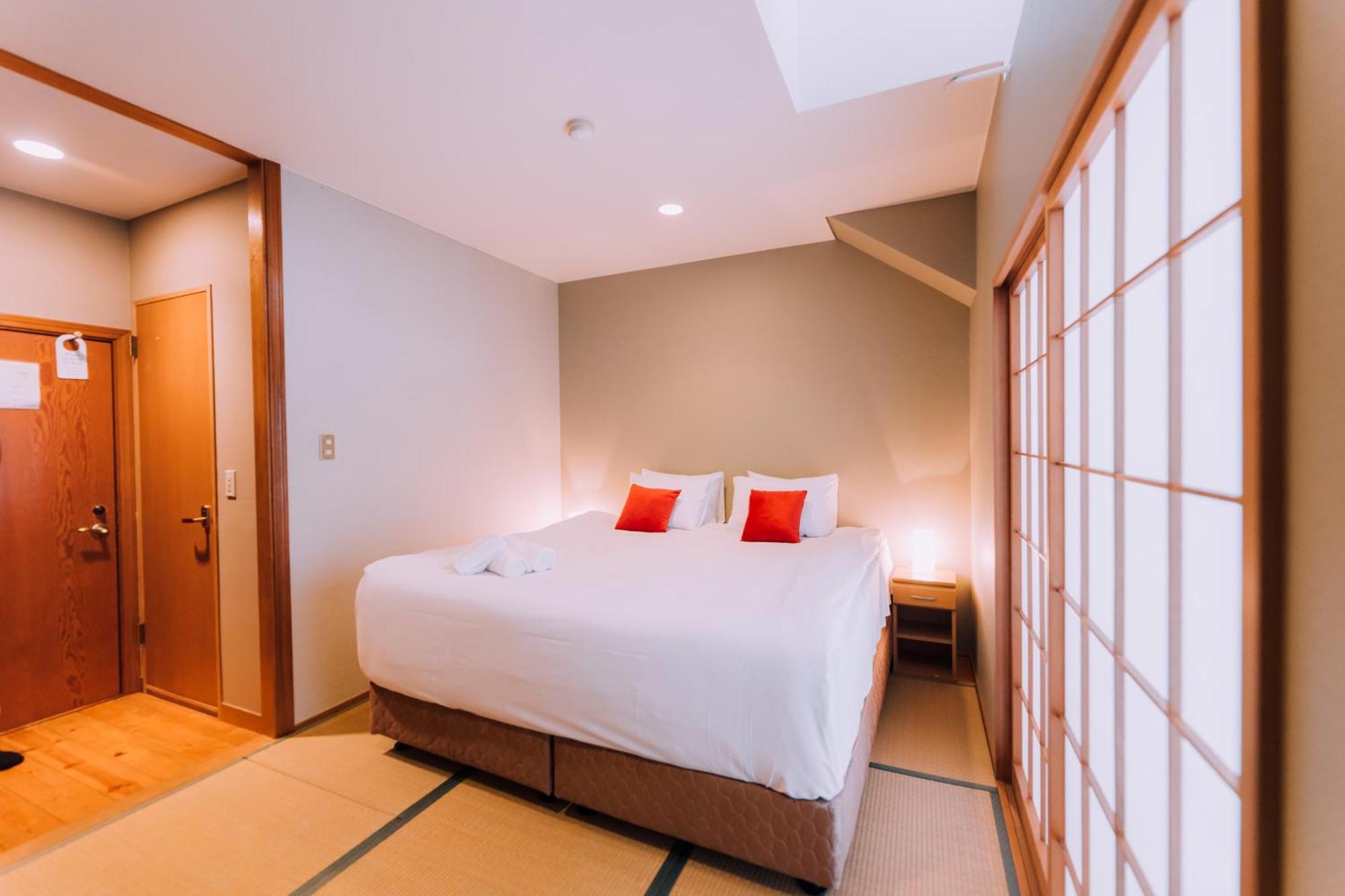 Double Black Hotel Hakuba Exterior photo